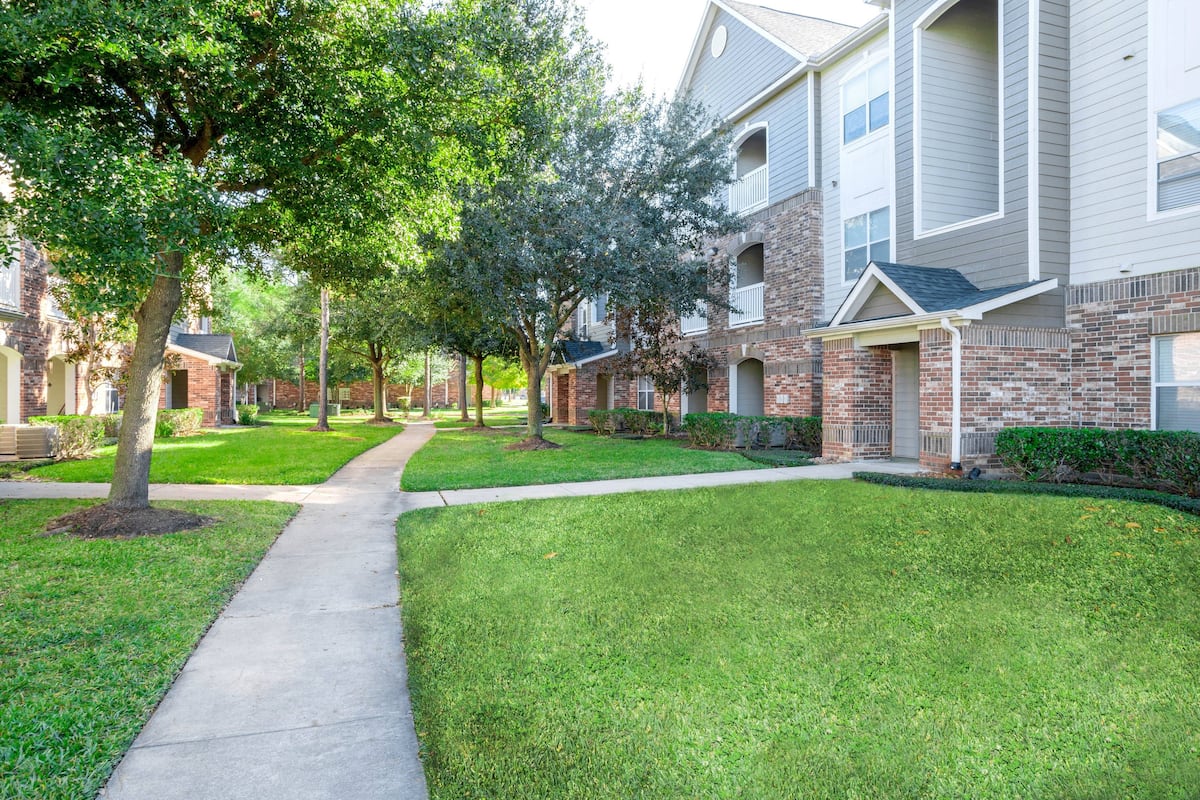 , an Airbnb-friendly apartment in Houston, TX
