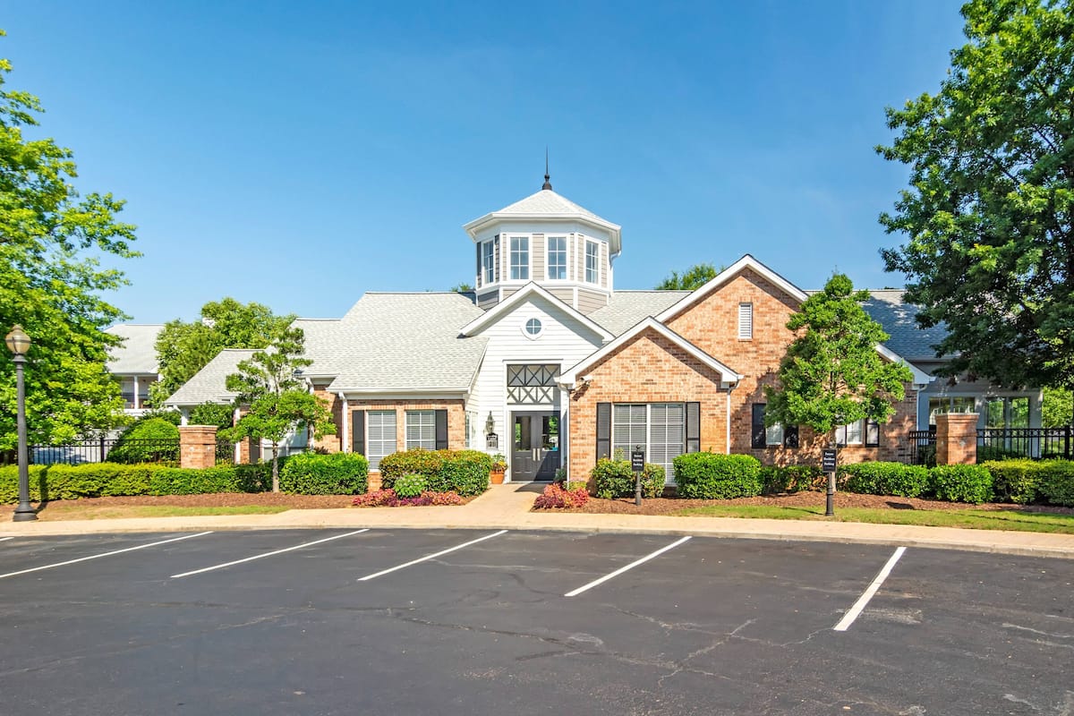 , an Airbnb-friendly apartment in Lawrenceville, GA