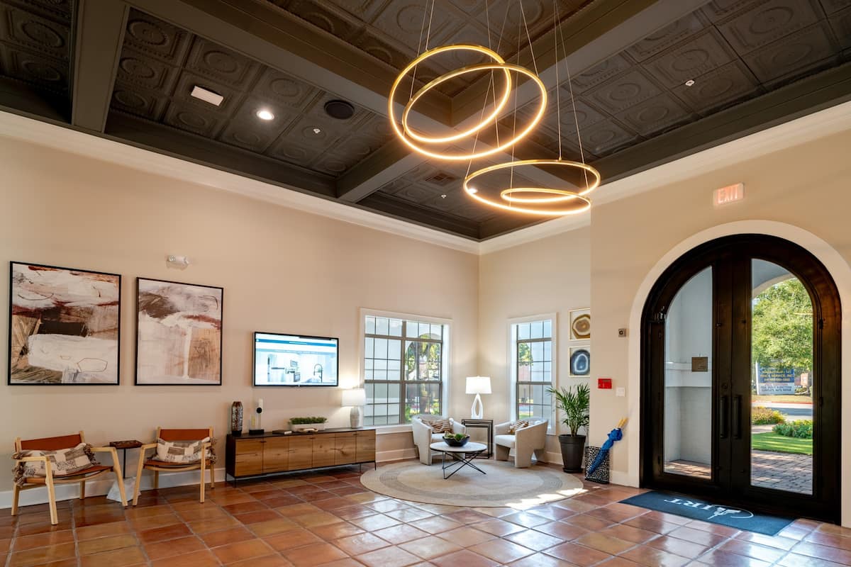 RGVtYW5kUGljdHVyZToxOTc2MzkwMjc3