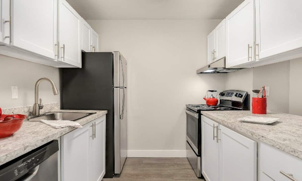 , an Airbnb-friendly apartment in Tukwila, WA