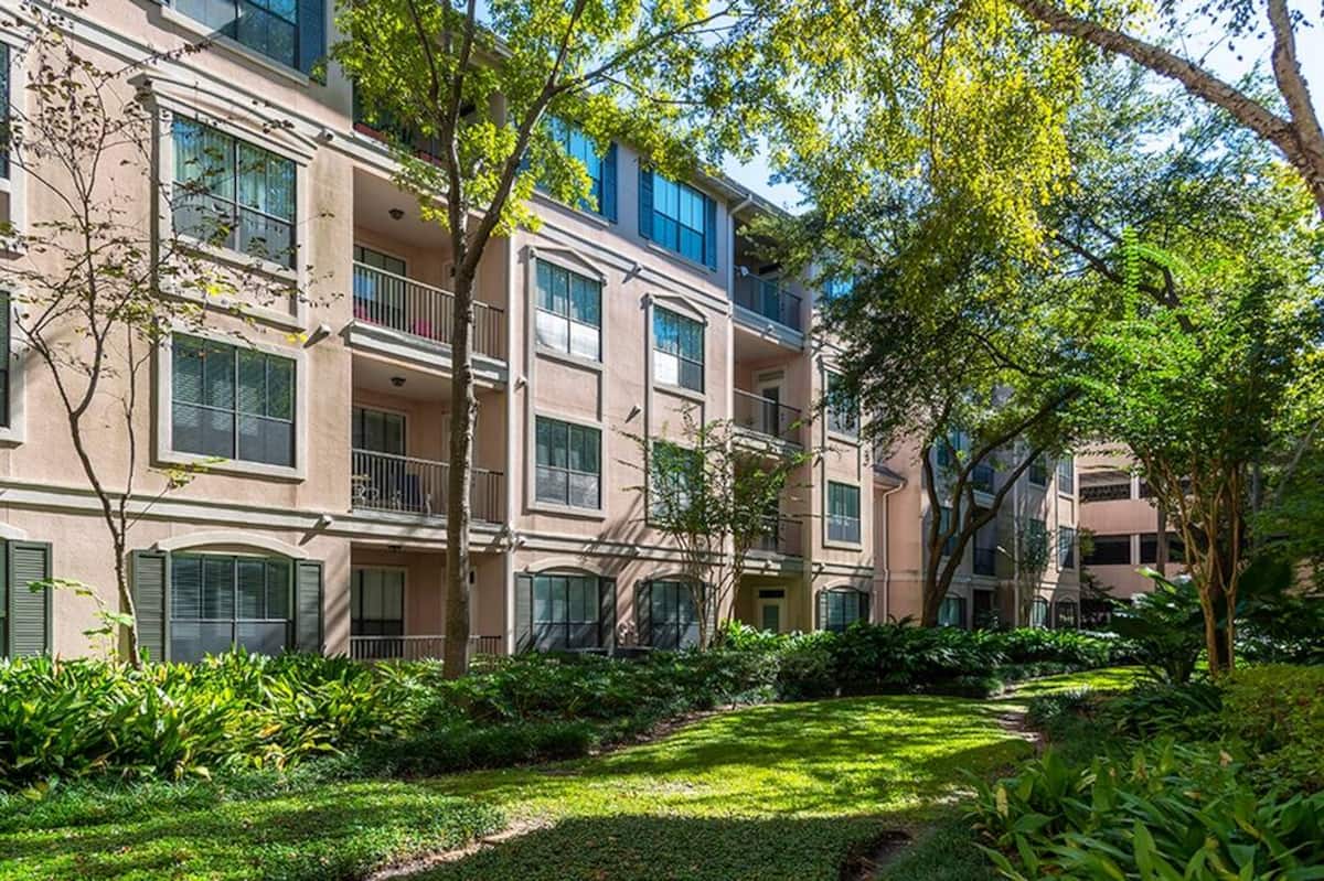 Earn in Park at River Oaks, an Airbnbfriendly apartment building