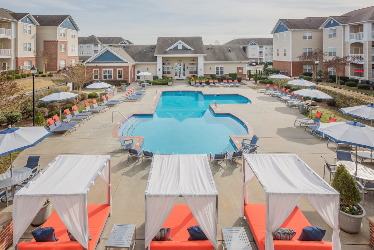 RGVtYW5kUGljdHVyZToxOTQzMTAyMTQ2