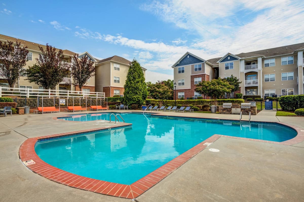 RGVtYW5kUGljdHVyZToxOTQzMTAyMTQ3