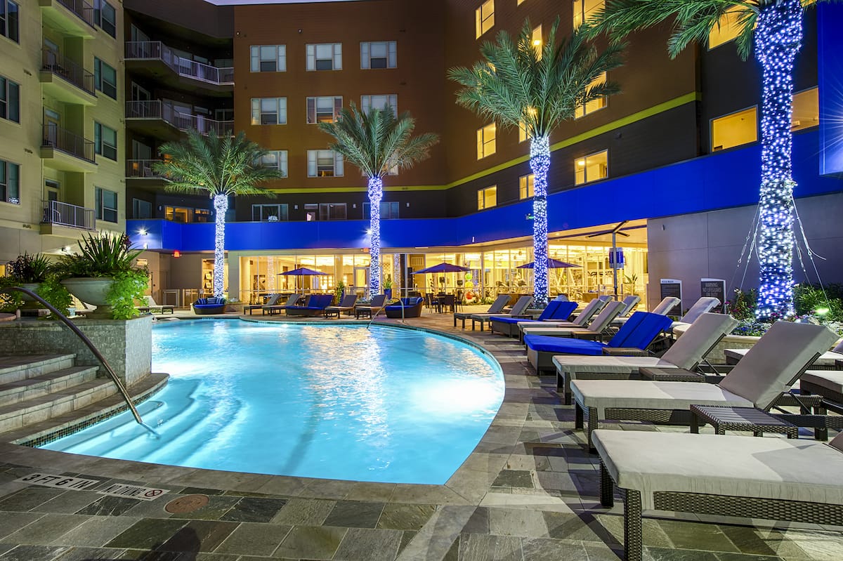 Elan Memorial Park, an Airbnbfriendly apartment