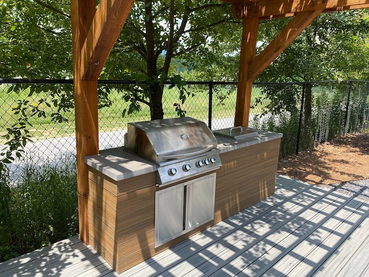 RGVtYW5kUGljdHVyZToyNTMwOTM2MDI3