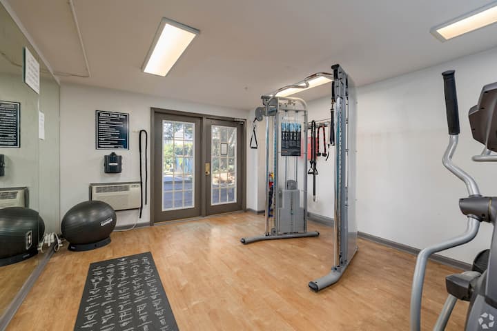 RGVtYW5kUGljdHVyZToyNTMwOTM2MDI2