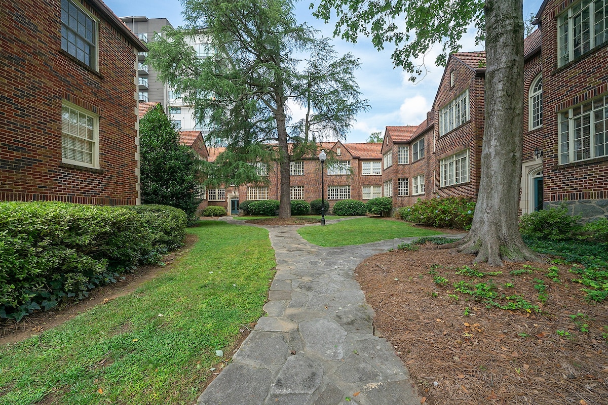 1765-PEACHTREE-ST-NE-ATLANTA-138