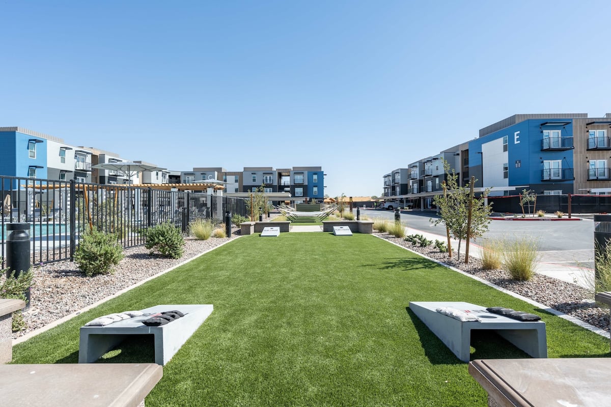 , an Airbnb-friendly apartment in Maricopa, AZ