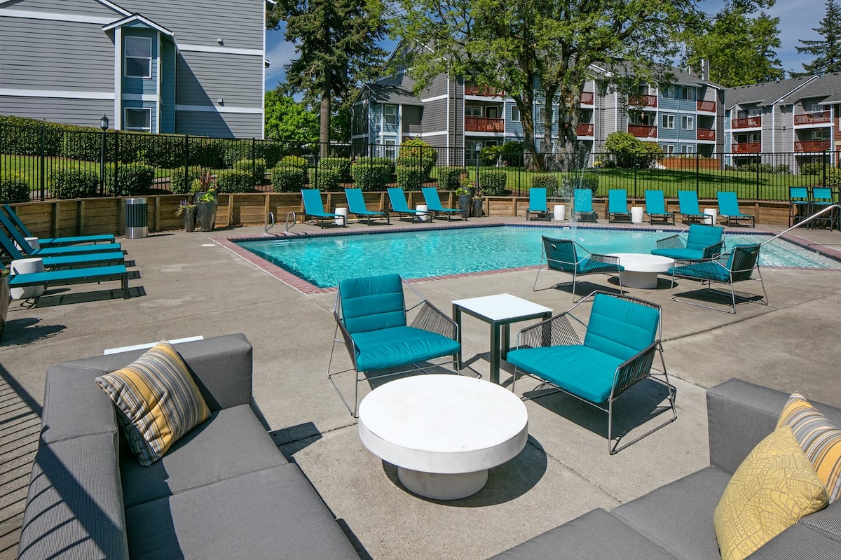 RGVtYW5kUGljdHVyZToxOTQzMTAzNzAx