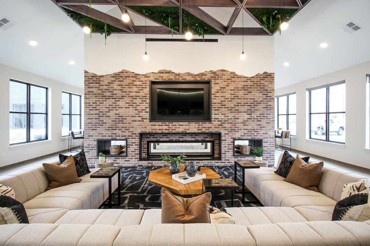 RGVtYW5kUGljdHVyZToyMDMyNTUyMTI4