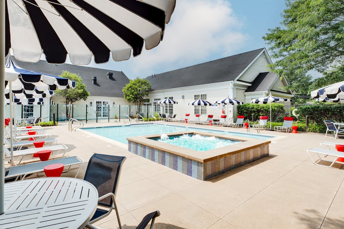 RGVtYW5kUGljdHVyZToyMDk1NjQzOTY4