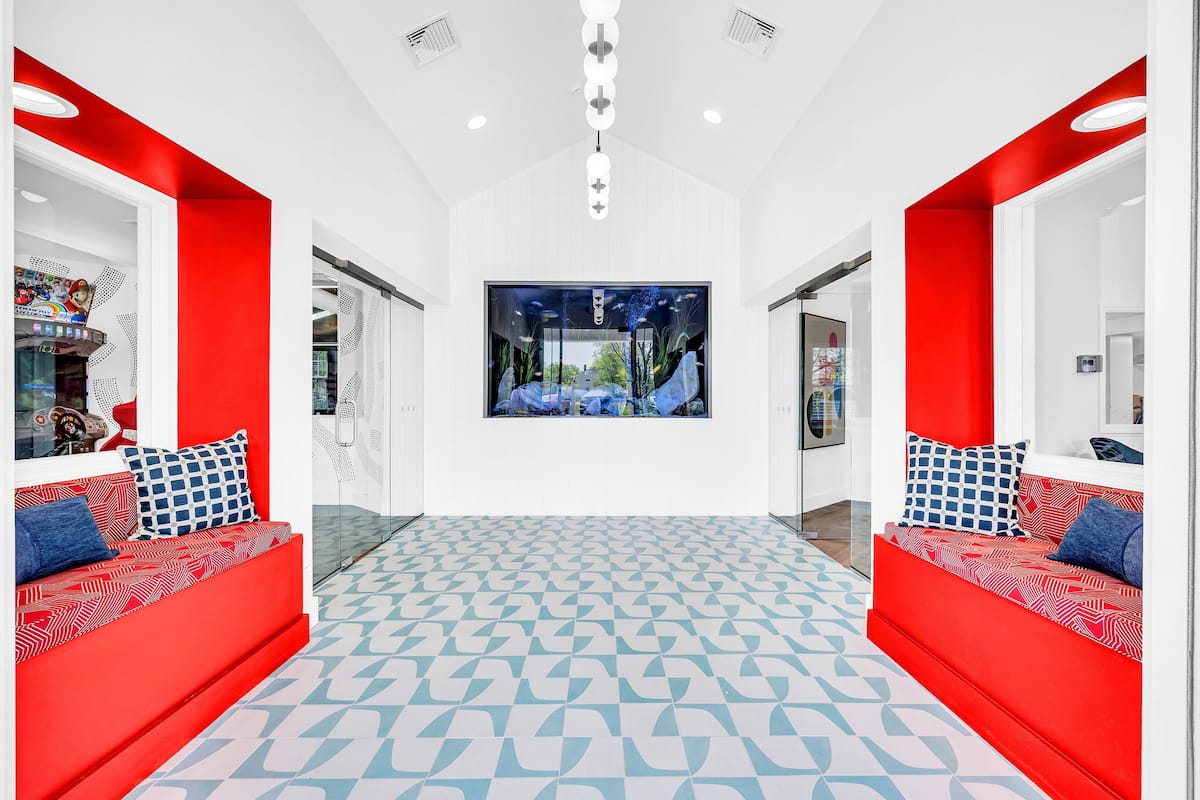 RGVtYW5kUGljdHVyZToyMDI5NzM1MTU0