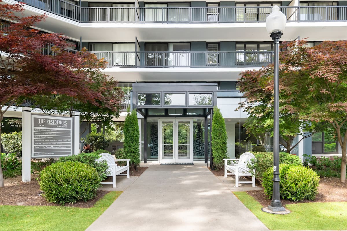 , an Airbnb-friendly apartment in Stamford, CT