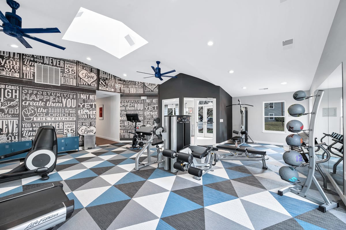 RGVtYW5kUGljdHVyZToyMDI5NzM0ODI5