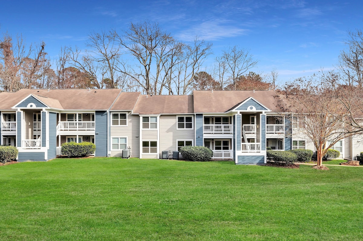 , an Airbnb-friendly apartment in Lexington Park, MD