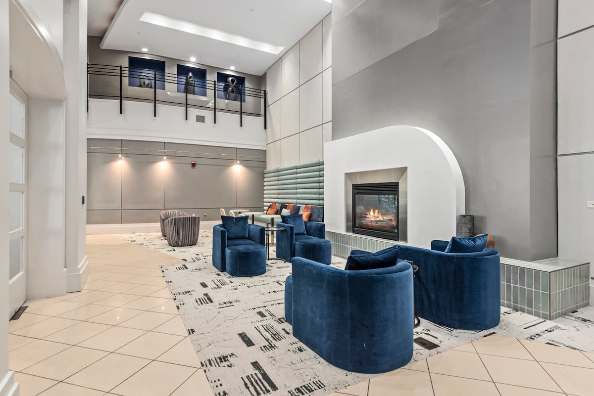 RGVtYW5kUGljdHVyZToyMDI5NzM1OTgy