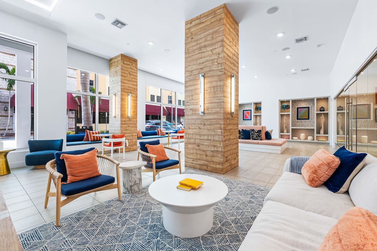 RGVtYW5kUGljdHVyZToyMDI5NzM1NjMy