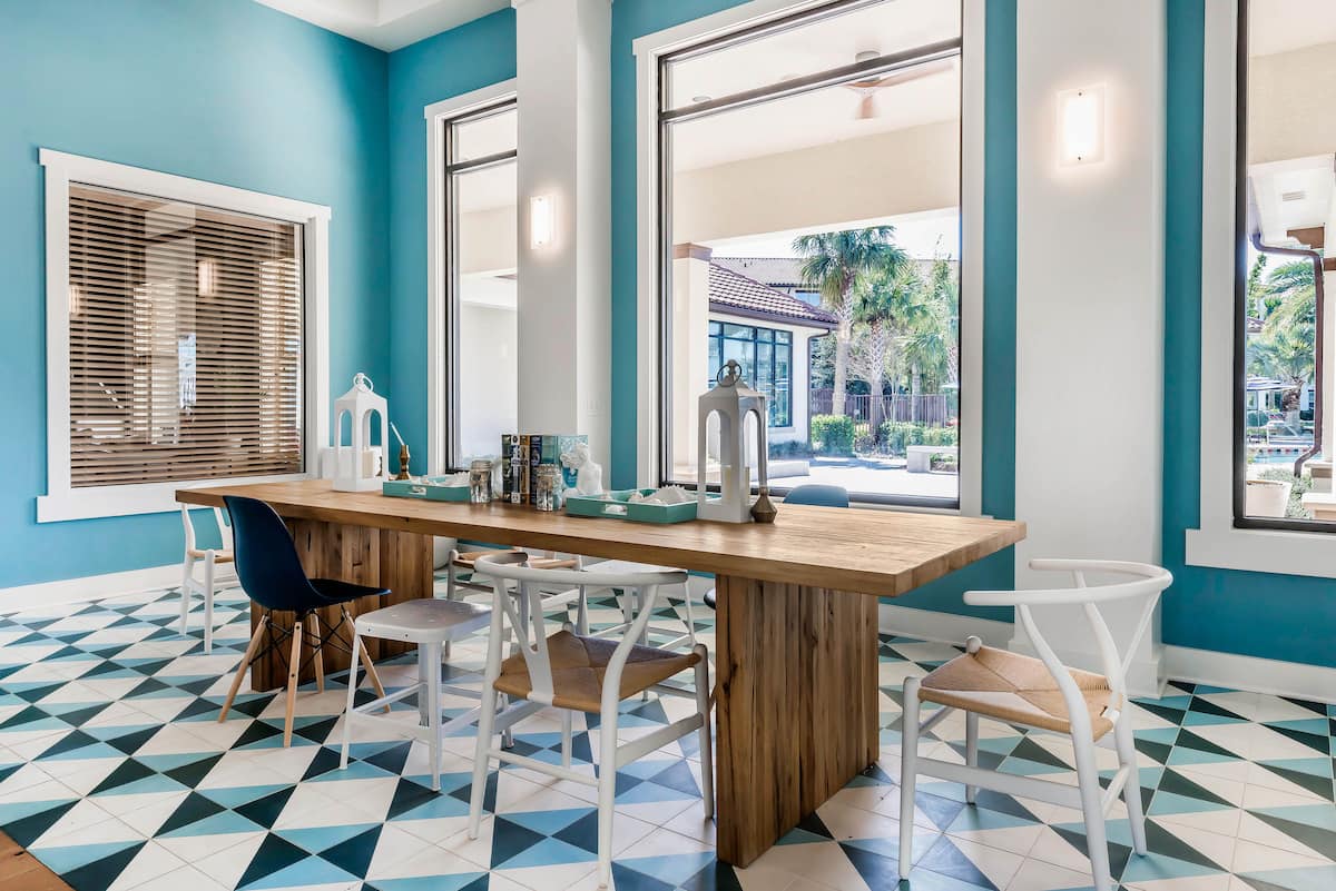 RGVtYW5kUGljdHVyZToyMDI5NzM0NDA5