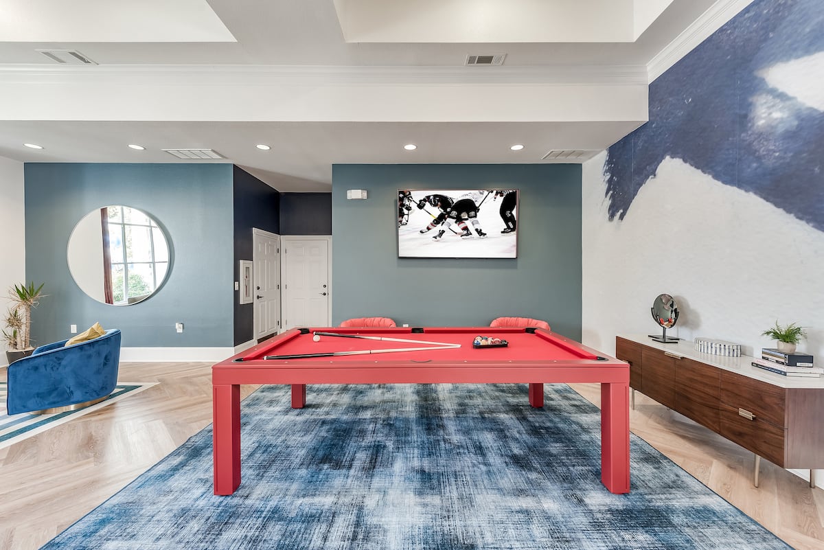 RGVtYW5kUGljdHVyZToyMTEwNDYxMjMy