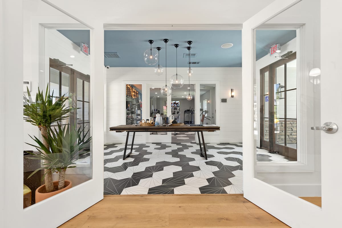 RGVtYW5kUGljdHVyZToyMDQyNTk2MjE4