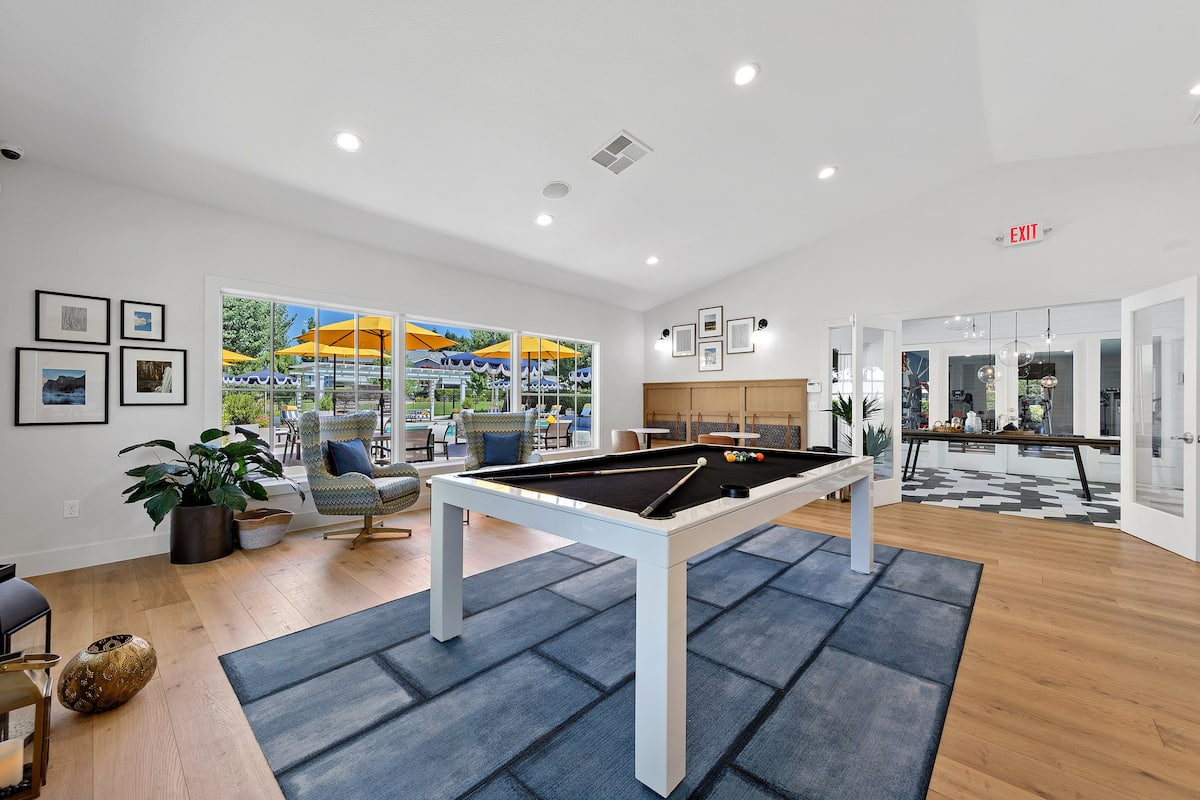 RGVtYW5kUGljdHVyZToyMDQyNTk2MjI3