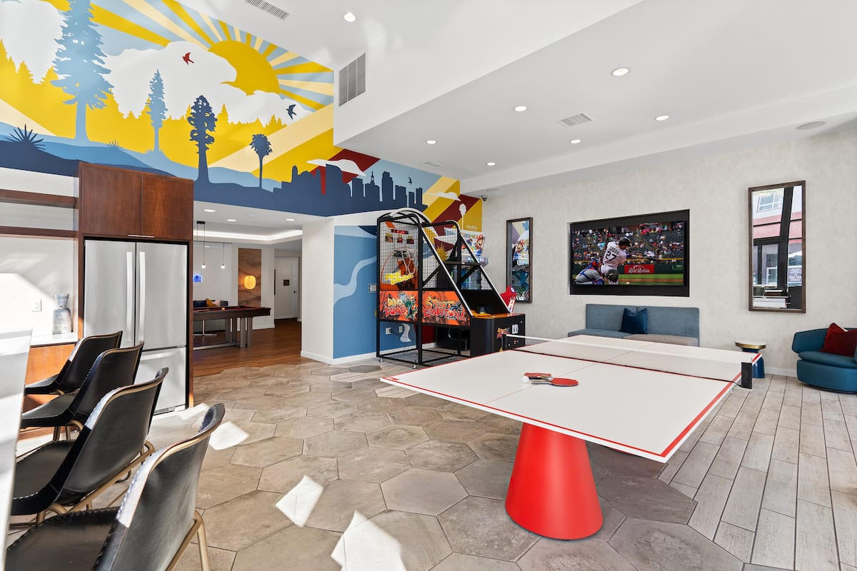 RGVtYW5kUGljdHVyZToyMDkyNTk5MDc3