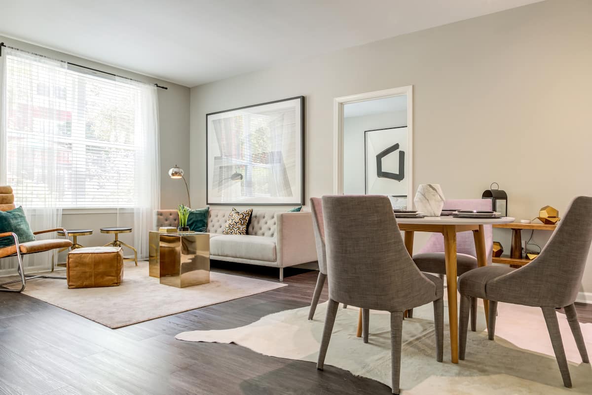 , an Airbnb-friendly apartment in San Bruno, CA