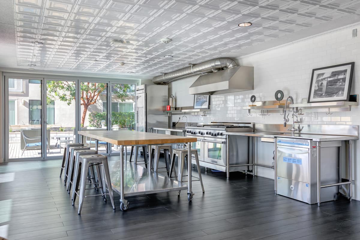 RGVtYW5kUGljdHVyZToxOTQzMTAyOTQy