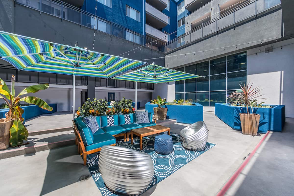 , an Airbnb-friendly apartment in Long Beach, CA
