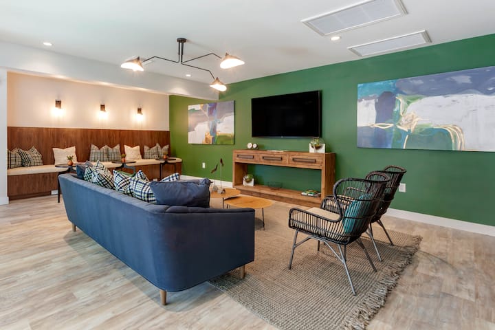 RGVtYW5kUGljdHVyZToxOTQzMTcxNzUy