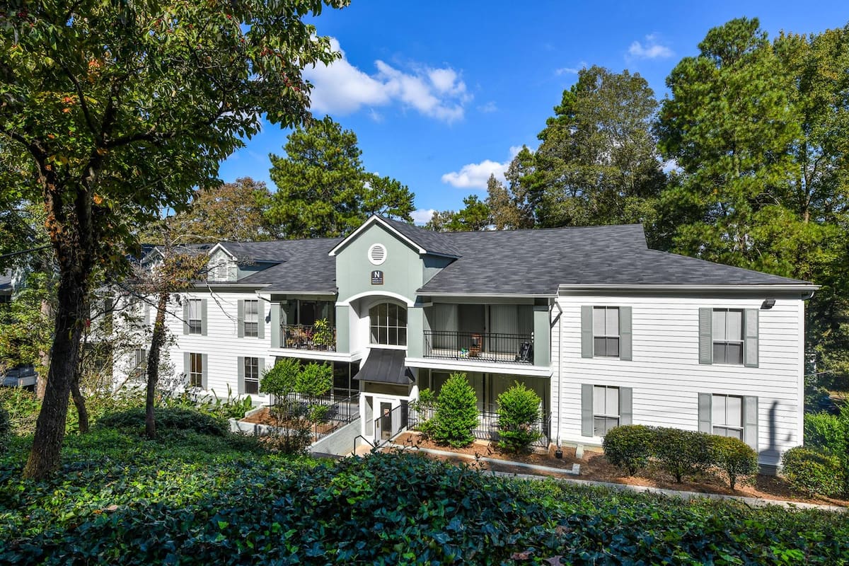 Exterior of Avana Cumberland, an Airbnb-friendly apartment in Atlanta, GA