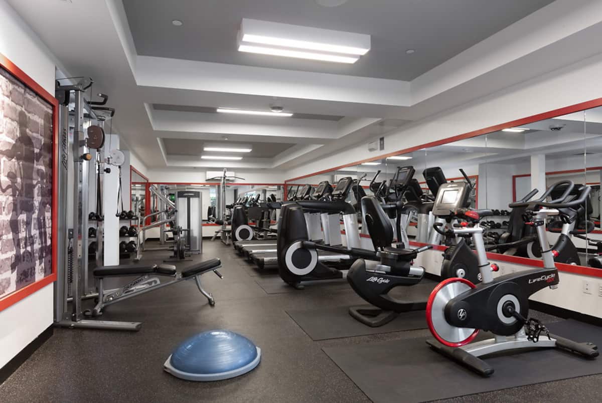 RGVtYW5kUGljdHVyZToxOTQzMTU3Mzg4