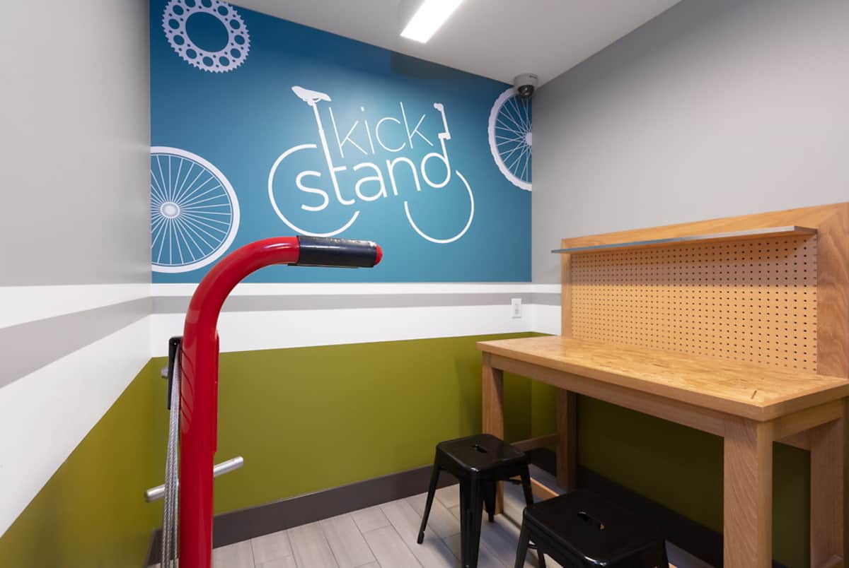 RGVtYW5kUGljdHVyZToxOTQzMTU3Mzg0