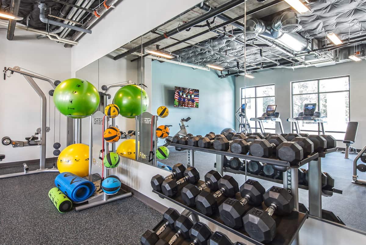 RGVtYW5kUGljdHVyZToxOTQzMTU1NTk5