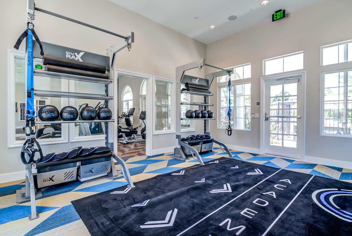 RGVtYW5kUGljdHVyZToxOTQzMTU0MzAw