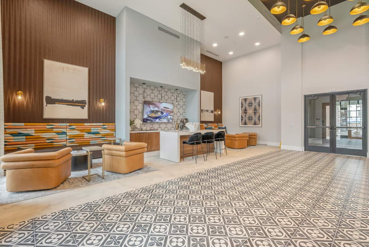 RGVtYW5kUGljdHVyZToxOTQzMTU2MDU4