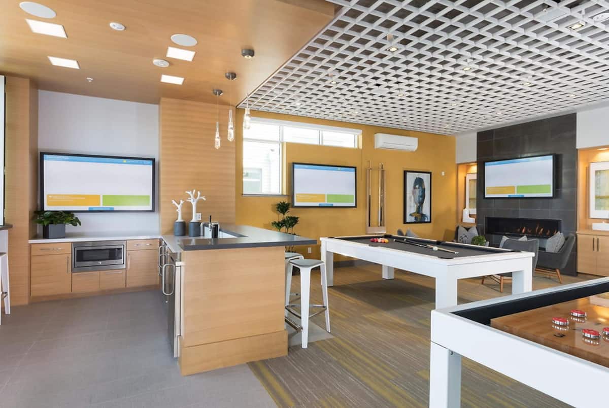 RGVtYW5kUGljdHVyZToyMDk4ODM4MDYy