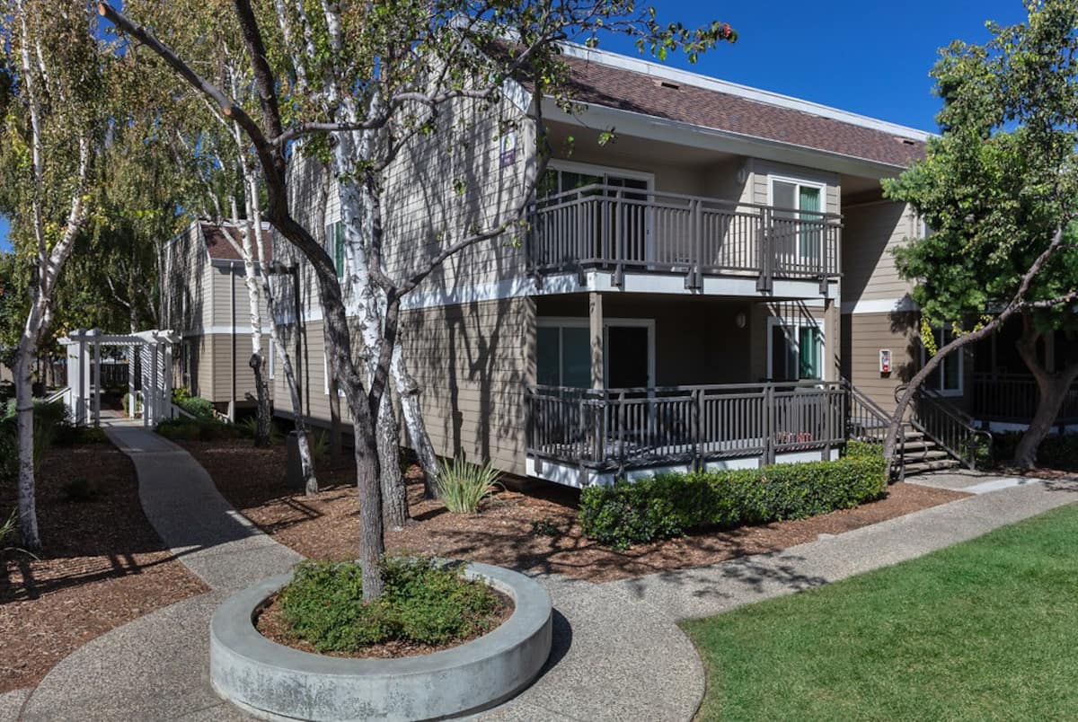 , an Airbnb-friendly apartment in Santa Clara, CA
