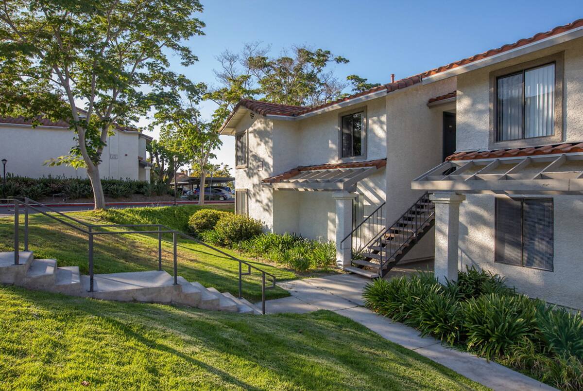 Bernardo Crest, an Airbnbfriendly apartment