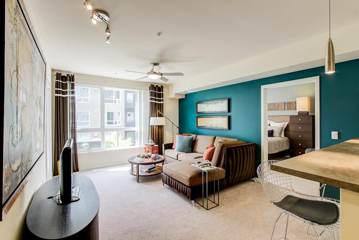 , an Airbnb-friendly apartment in Bellevue, WA