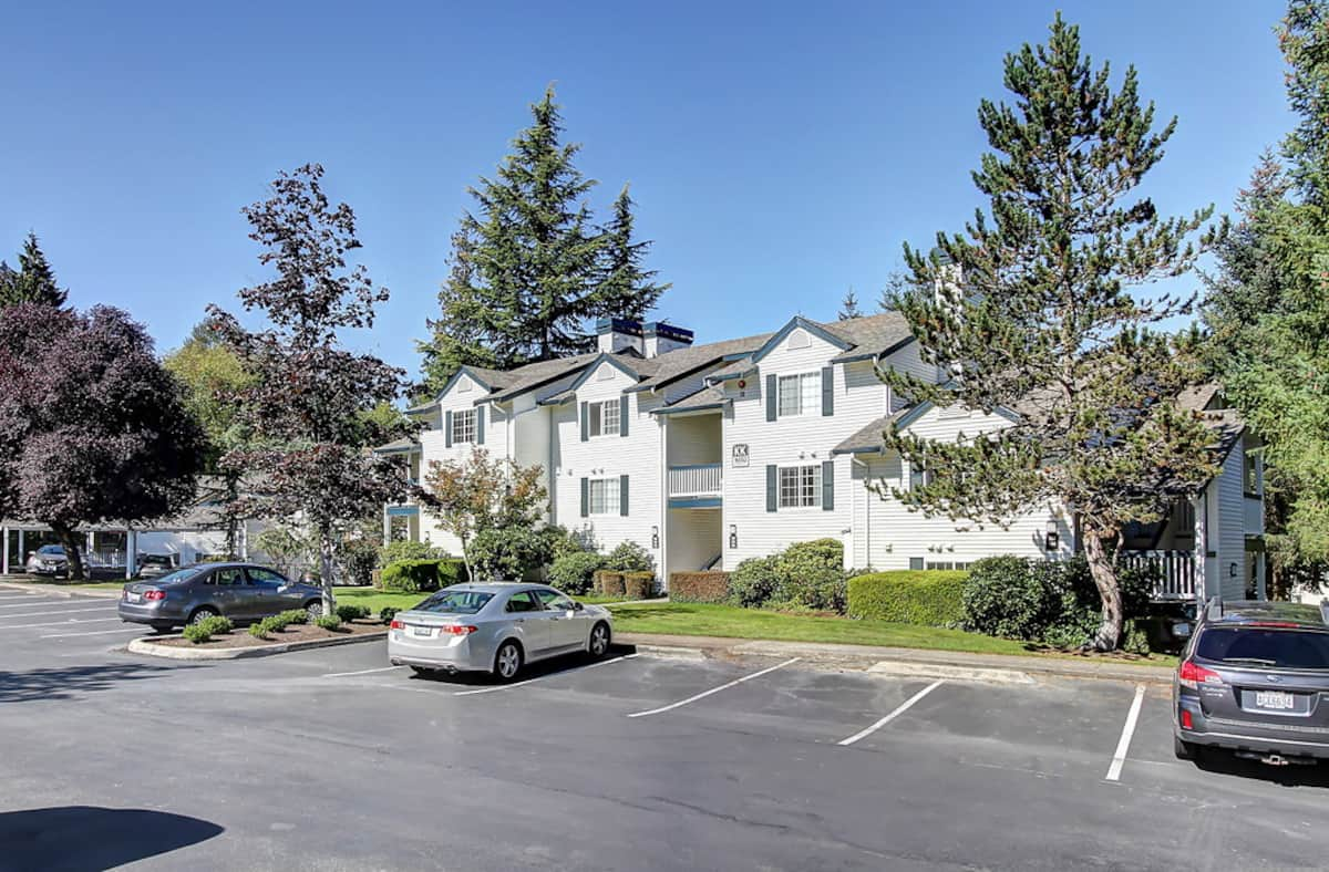 , an Airbnb-friendly apartment in Redmond, WA