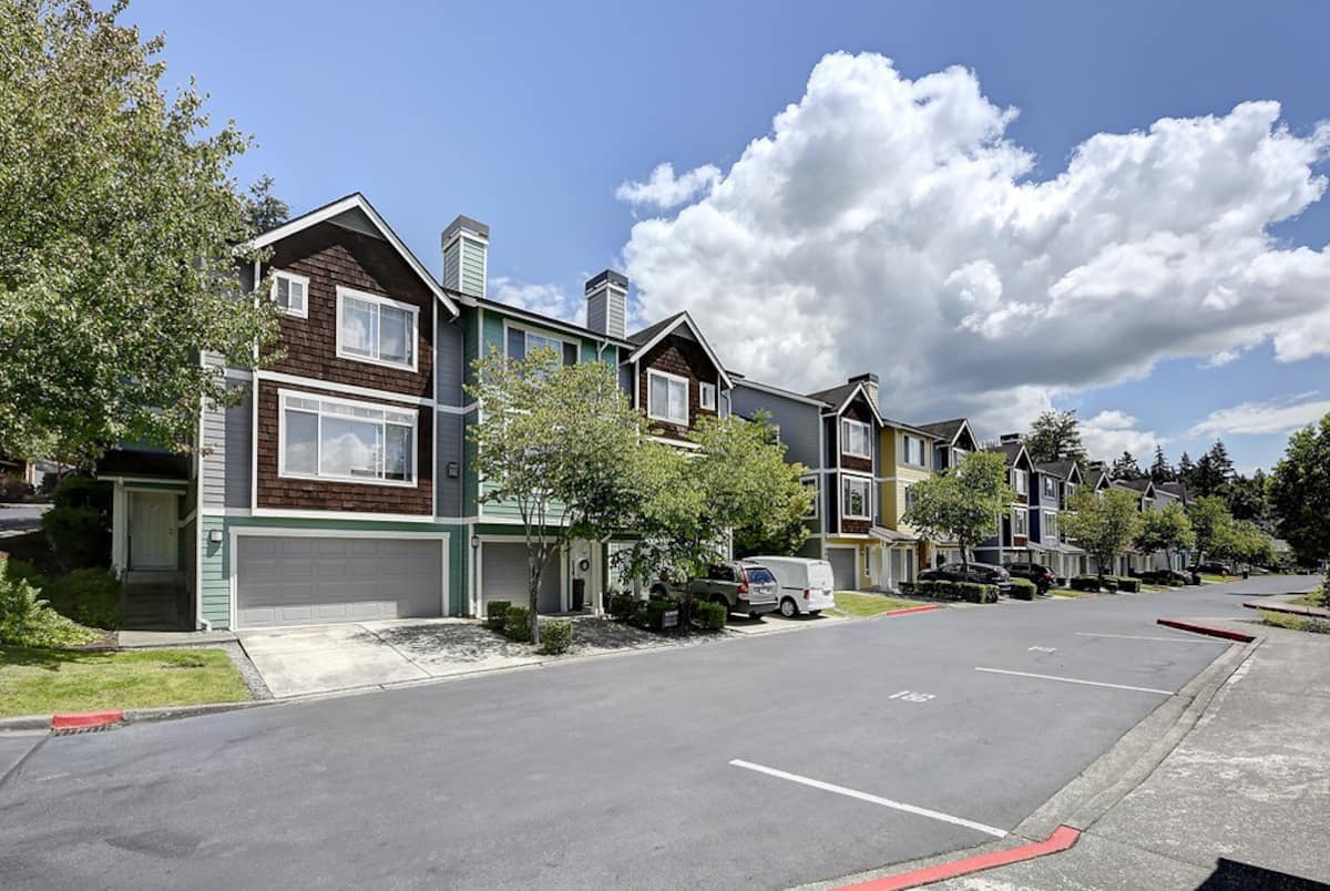 , an Airbnb-friendly apartment in Bothell, WA