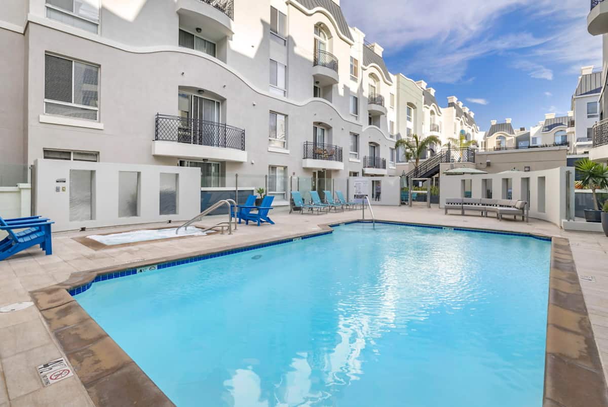 Aqua At Marina Del Rey, an Airbnbfriendly apartment
