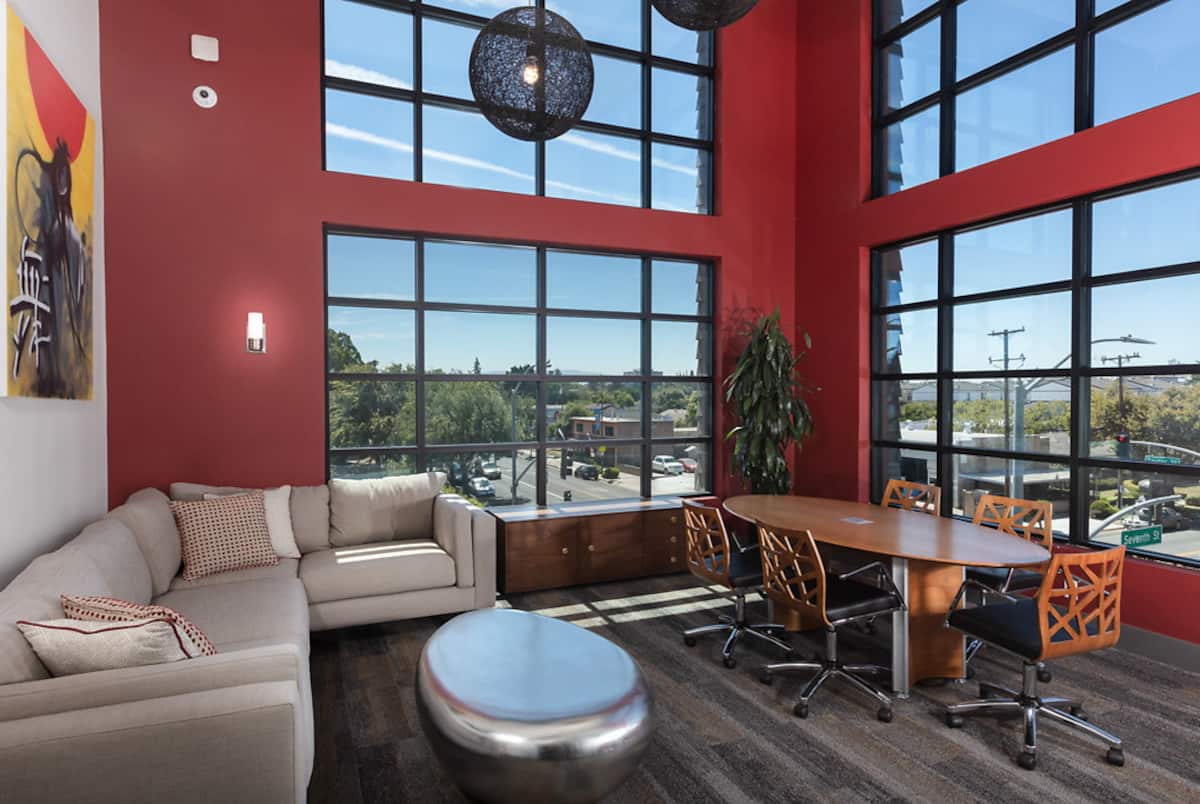 RGVtYW5kUGljdHVyZToxOTQzMTU0NTk4