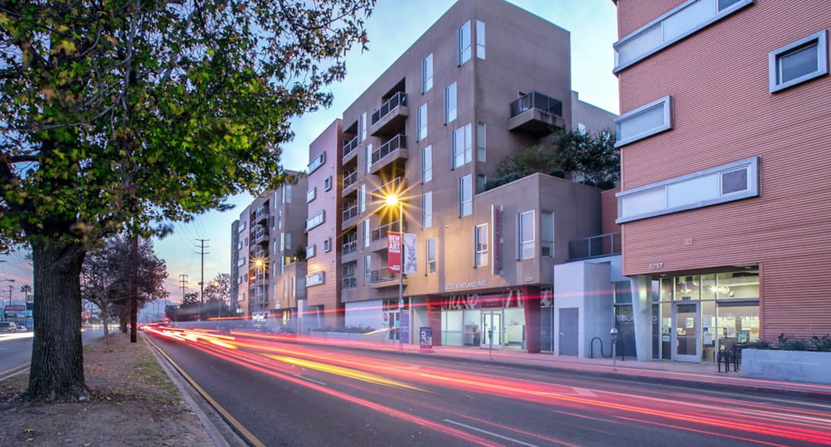 , an Airbnb-friendly apartment in North Hollywood, CA