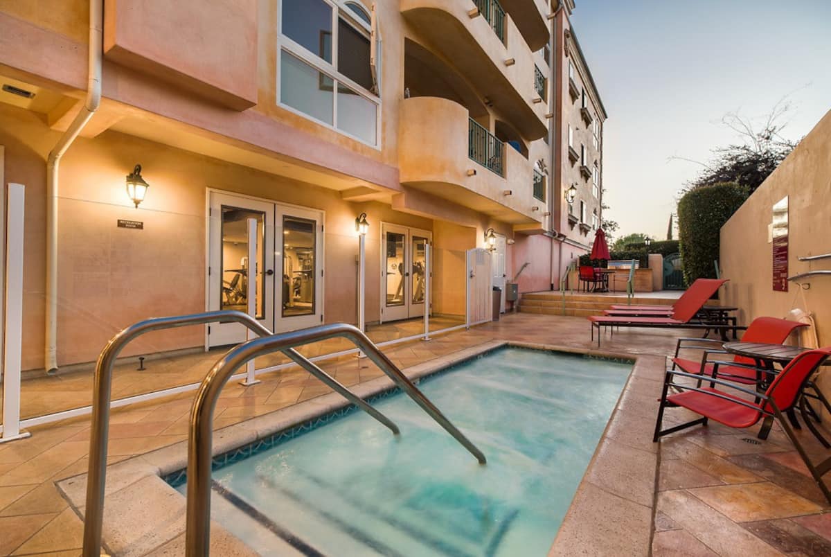 Exterior of Allegro, an Airbnb-friendly apartment in Valley Village, CA