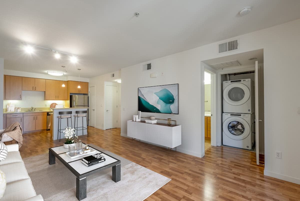 , an Airbnb-friendly apartment in Berkeley, CA