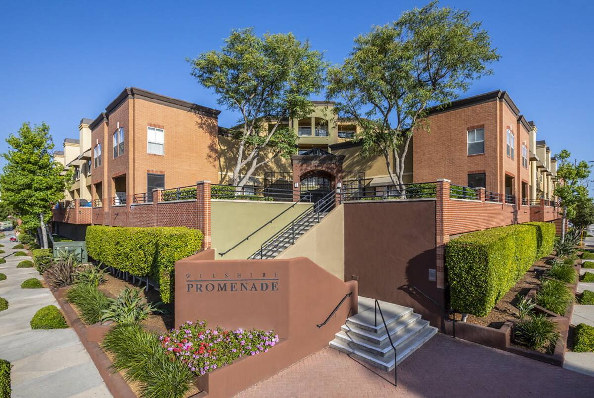 , an Airbnb-friendly apartment in Fullerton, CA