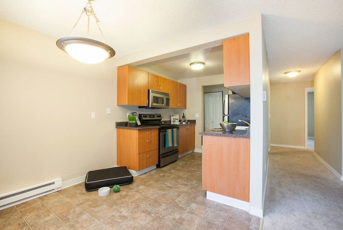 , an Airbnb-friendly apartment in Bellevue, WA