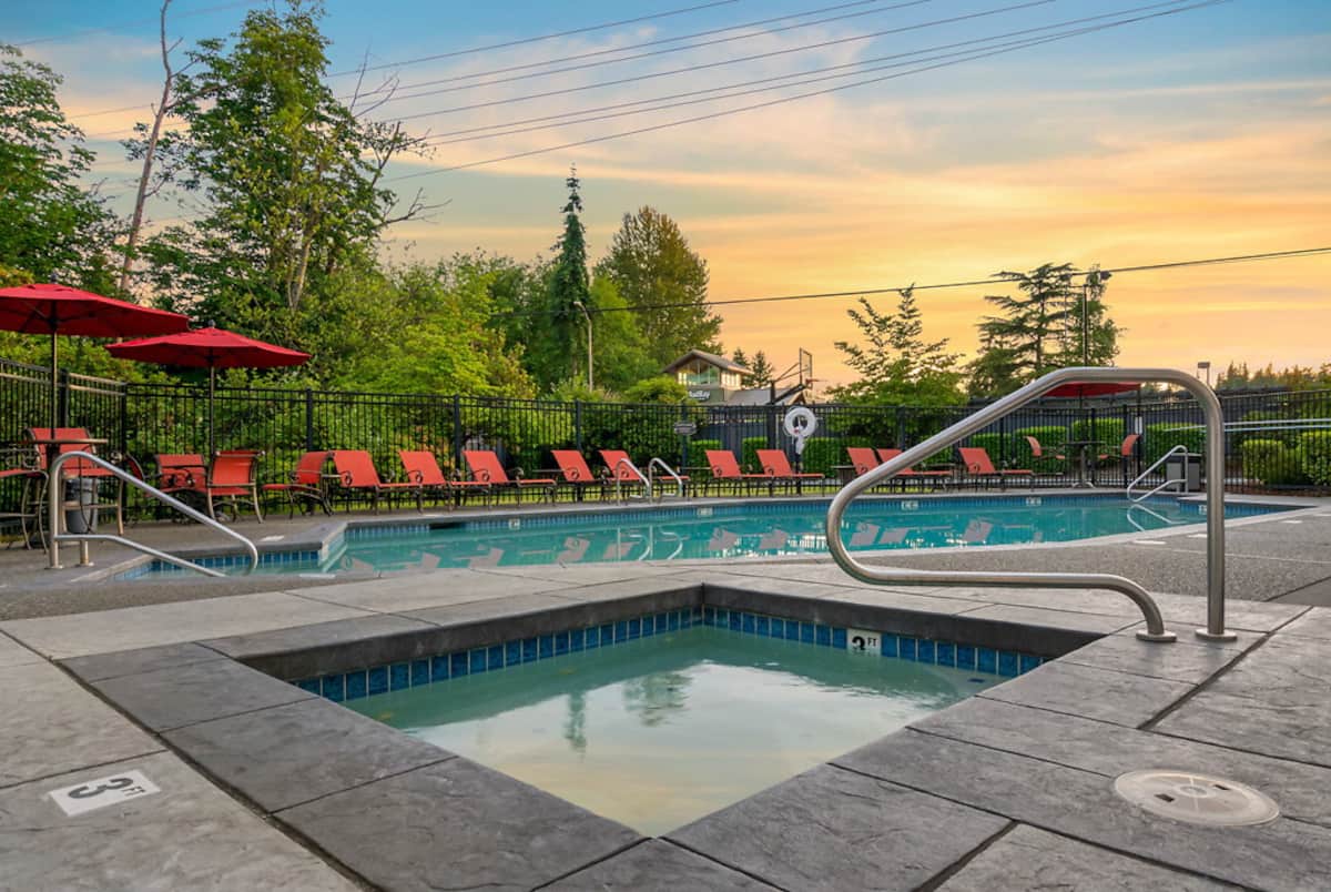 , an Airbnb-friendly apartment in Mill Creek, WA